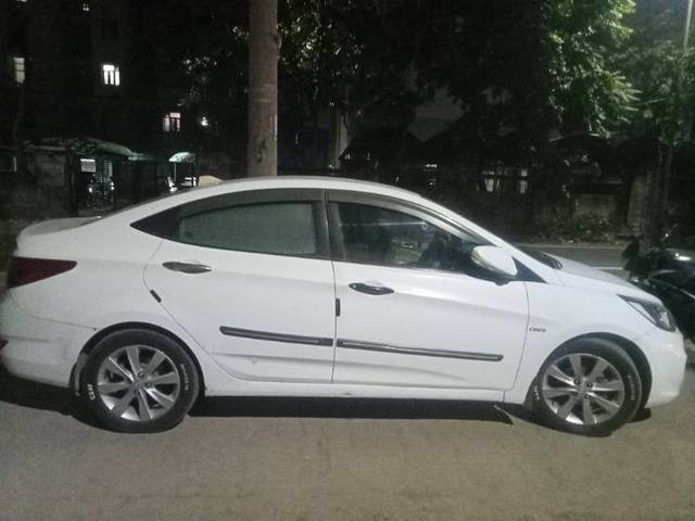 https://images10.gaadi.com/usedcar_image/4230127/original/8772ecfbc11960900cb2bcf92a8283f2.jpg?imwidth=6402