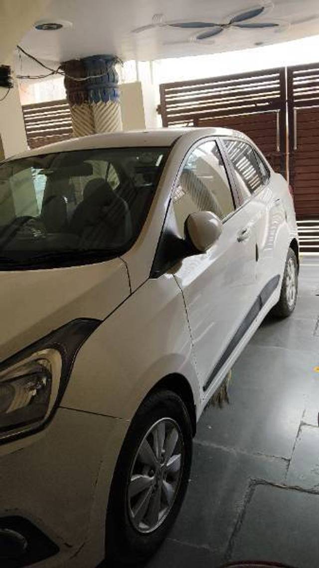 https://images10.gaadi.com/usedcar_image/4230128/original/6442cc98a8998a2d41c2b83484ec64af.jpg?imwidth=6400