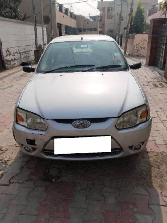 https://images10.gaadi.com/usedcar_image/4230138/original/processed_4e31d136-ca7b-4874-ba26-189e8c5ac223.jpg?imwidth=6400