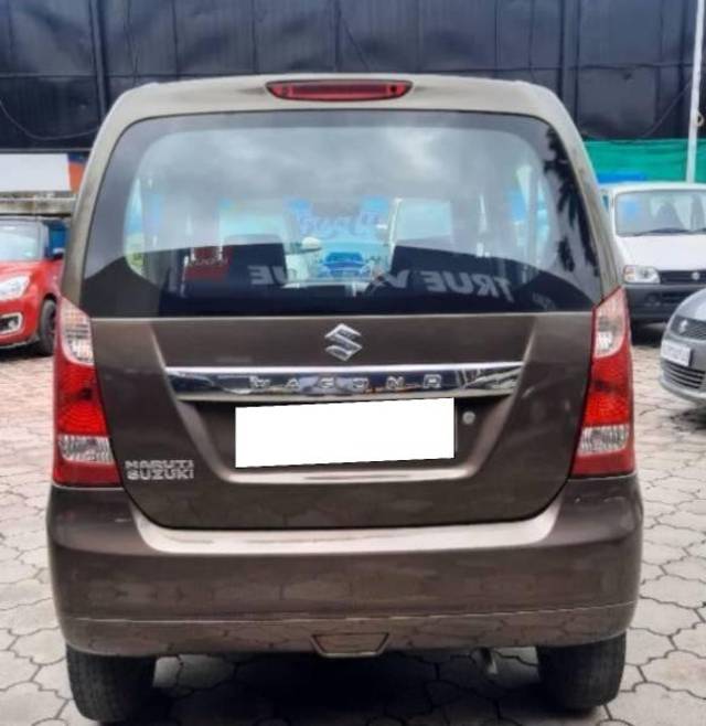 https://images10.gaadi.com/usedcar_image/4230150/original/processed_68b6cbc0-9e38-48a0-b13a-2587a7ea905d.jpeg?imwidth=6401