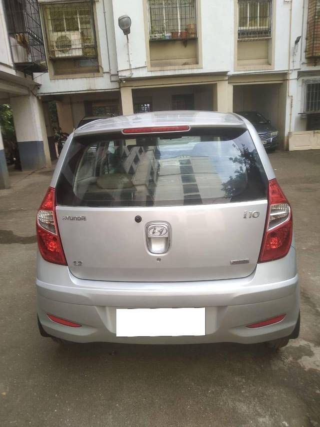 https://images10.gaadi.com/usedcar_image/4230211/original/processed_e96579cd33381d57c5737916bfd99dd7.jpeg?imwidth=6402