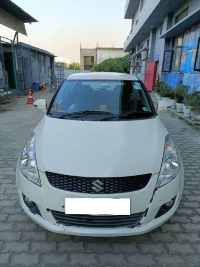 https://images10.gaadi.com/usedcar_image/4230336/original/processed_5145b506-aa22-4f75-9720-d86ee984a407.jpeg?imwidth=6401