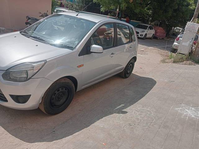 https://images10.gaadi.com/usedcar_image/4230390/original/processed_fd88e54a891b8d0692b260f490db9474.jpg?imwidth=6400