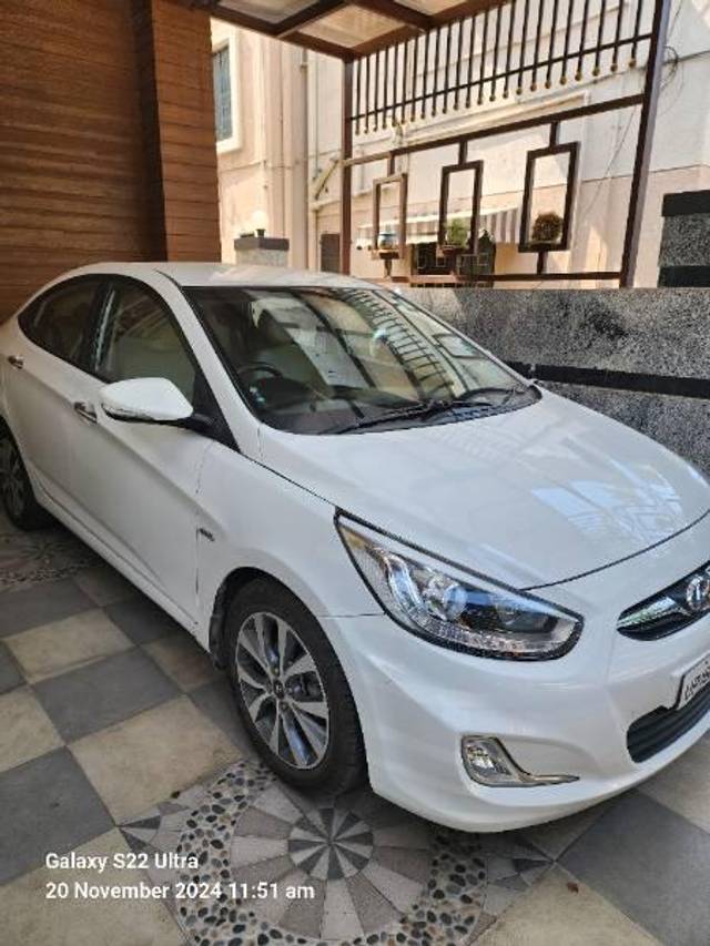 https://images10.gaadi.com/usedcar_image/4230413/original/processed_a94bbfcd-68c7-4bd0-9ca5-2b2839a597f9.jpg?imwidth=6400