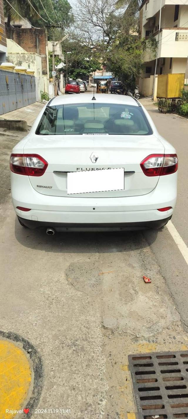 https://images10.gaadi.com/usedcar_image/4230425/original/processed_bf5061875bad1d96179b4fab15dbc560.jpg?imwidth=6401