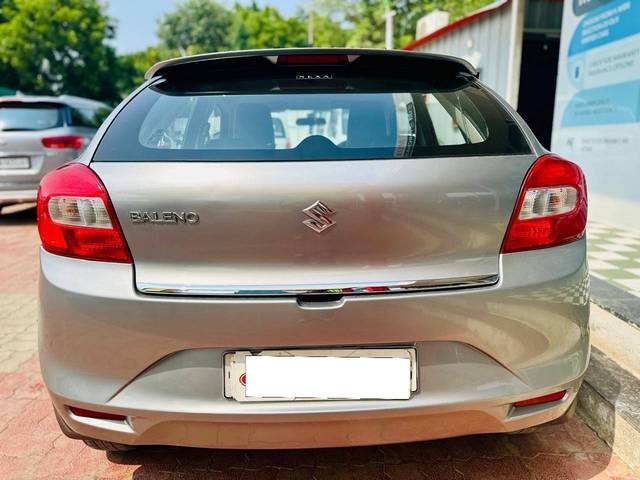 https://images10.gaadi.com/usedcar_image/4230430/original/processed_0f7d42877854eea40a5fc45676993064.jpg?imwidth=6402