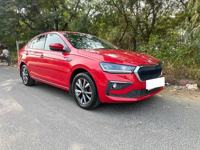 https://images10.gaadi.com/usedcar_image/4230485/original/processed_24405e596ca89c671d6ee4d83ef0e67a.jpg?imwidth=6400