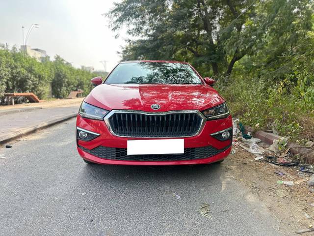 https://images10.gaadi.com/usedcar_image/4230485/original/processed_3858a9a55d11d8648a43993fce99e853.jpg?imwidth=6402