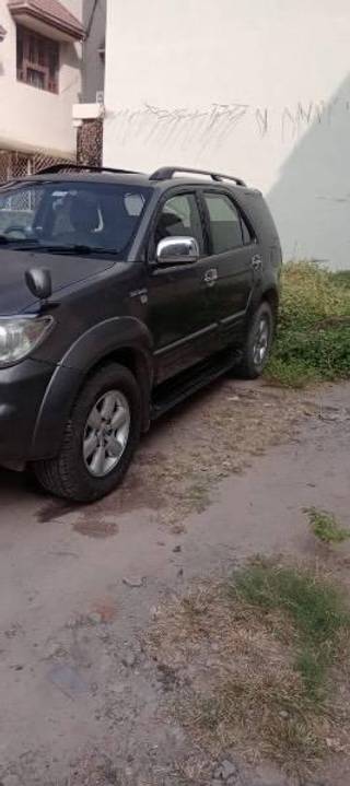 Toyota Fortuner 2009-2011 Toyota Fortuner 3.0 Diesel