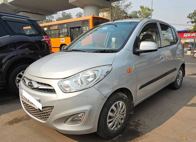 https://images10.gaadi.com/usedcar_image/4230508/original/processed_8ea4fba97107f24cae83be19fa063e6b.jpg?imwidth=6400