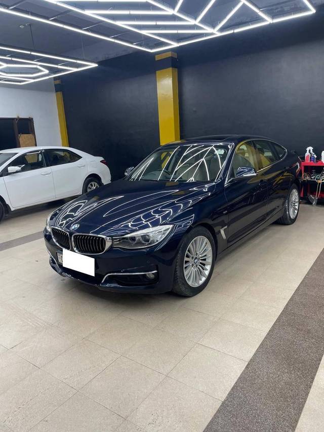 https://images10.gaadi.com/usedcar_image/4230537/original/processed_1e8ad0169f9d8990c6b163d444416201.jpg?imwidth=6402