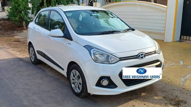 https://images10.gaadi.com/usedcar_image/4230620/original/processed_1e48e492cafc70157fc1da0c92ece970.jpeg?imwidth=6400