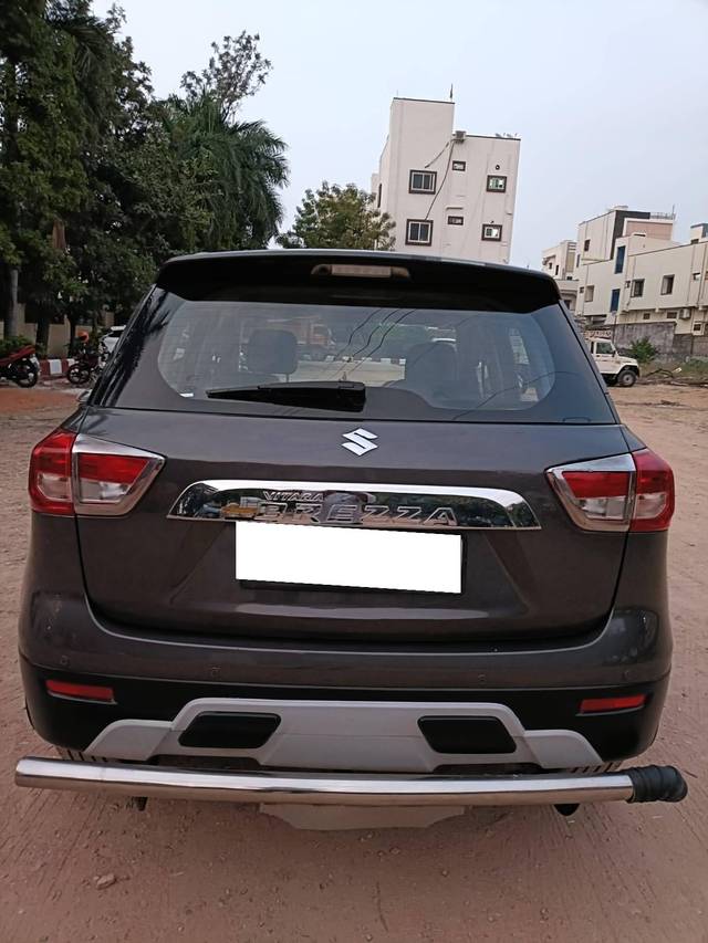 https://images10.gaadi.com/usedcar_image/4230638/original/processed_774d24fb6cbb72d4fc2e824bc5493222.jpg?imwidth=6402