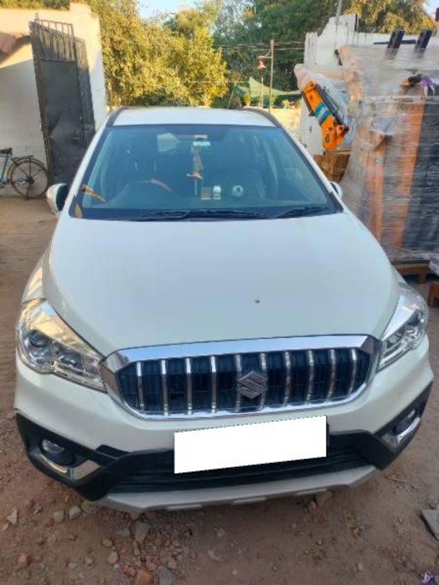 https://images10.gaadi.com/usedcar_image/4230701/original/processed_be72a2fe-944d-4179-80d6-9b74bd06aed1.jpg?imwidth=6400