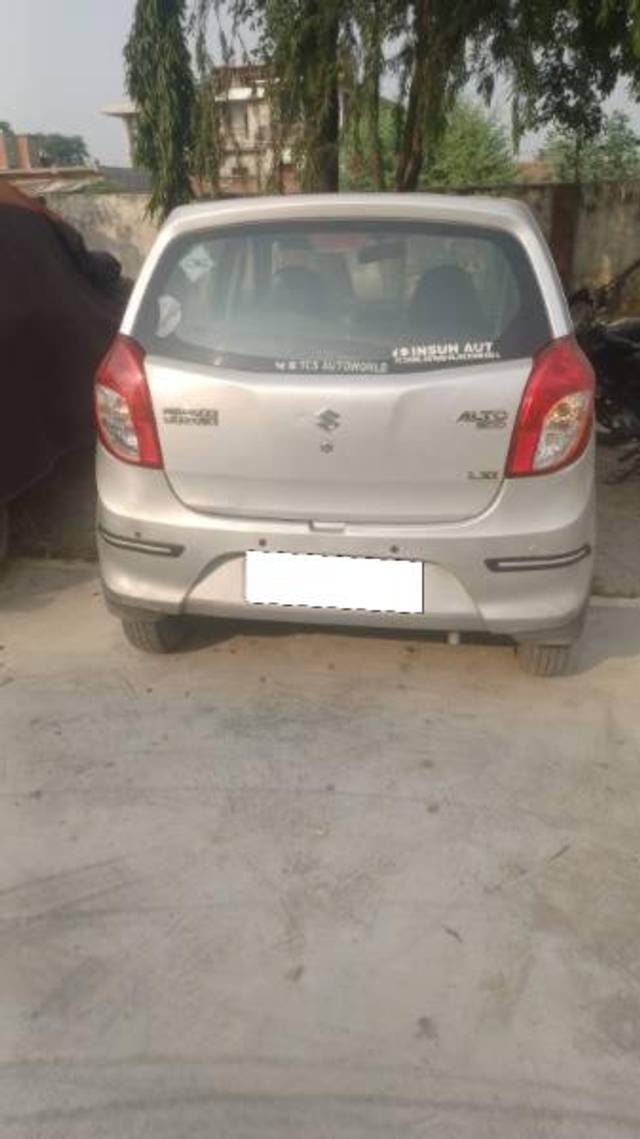 https://images10.gaadi.com/usedcar_image/4230705/original/processed_972af7e9-a8b3-461f-b5b9-35b2f515a7bd.jpg?imwidth=6402