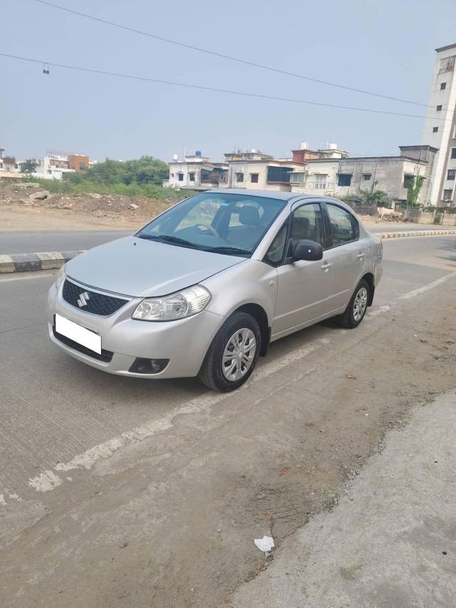 https://images10.gaadi.com/usedcar_image/4230716/original/processed_237d885d17a57a04ba3b89795108d0c0.jpg?imwidth=6400