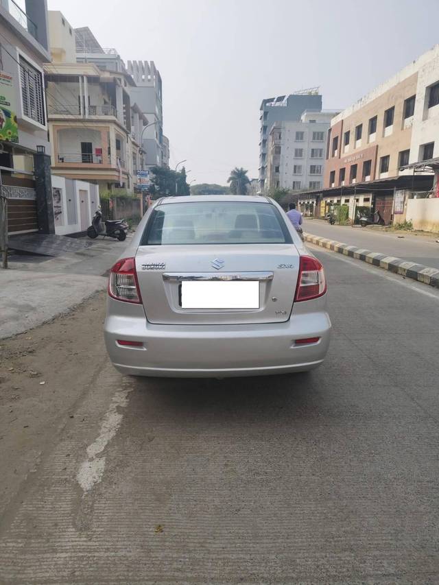 https://images10.gaadi.com/usedcar_image/4230716/original/processed_92c8dbc595381d2a03ccc9b36308fe7a.jpg?imwidth=6401