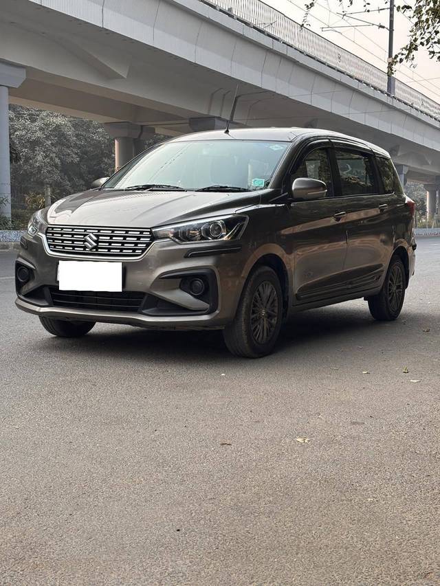 https://images10.gaadi.com/usedcar_image/4230770/original/processed_d3cd550b491d719243f0e85aa69b39fe.jpg?imwidth=6400