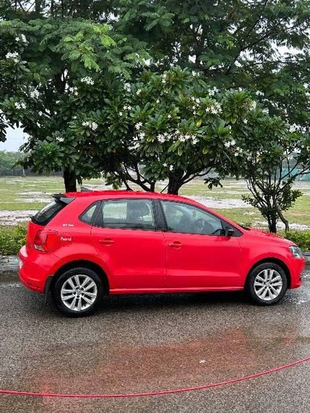 https://images10.gaadi.com/usedcar_image/4230778/original/processed_568ca933-12bf-4914-923d-a5775646a26d.jpg?imwidth=6400