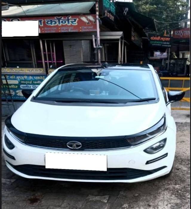 https://images10.gaadi.com/usedcar_image/4230788/original/processed_472b8c37-08f3-42fd-a22f-6a8f99008539.jpg?imwidth=6400