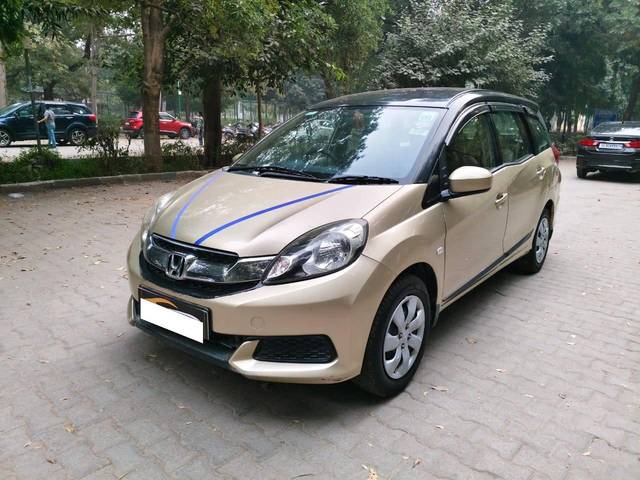 https://images10.gaadi.com/usedcar_image/4230796/original/processed_692568d9f27bc5dcd45f92295c7044bc.jpg?imwidth=6400