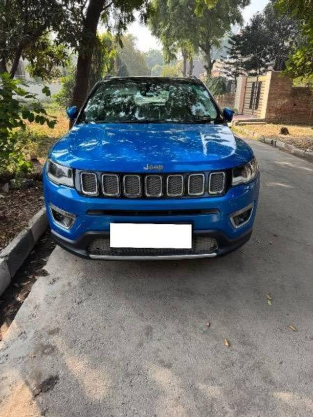 https://images10.gaadi.com/usedcar_image/4230805/original/processed_761c96c8-a635-4406-ae42-81c78a4c4854.jpeg?imwidth=6400