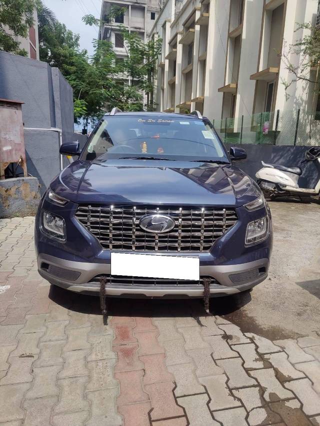 https://images10.gaadi.com/usedcar_image/4230897/original/processed_71d3733e670397806da3e0709c56ad65.jpg?imwidth=6402