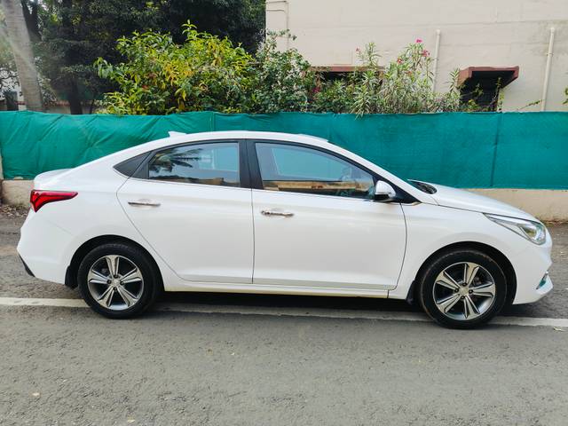 https://images10.gaadi.com/usedcar_image/4230904/original/b12f208b6a90f74562965df4649fa8b6.jpg?imwidth=6401