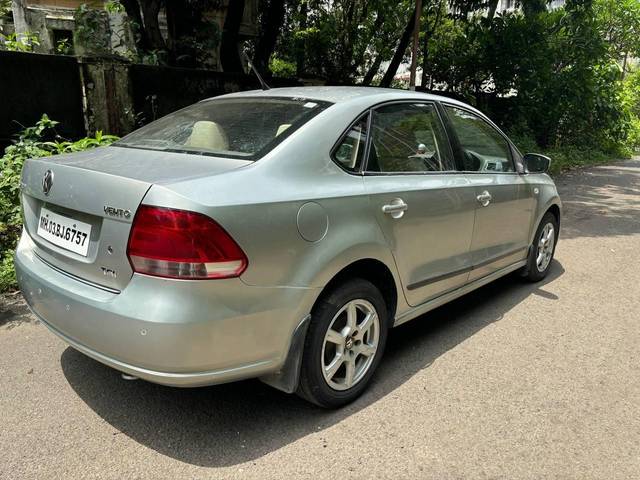 https://images10.gaadi.com/usedcar_image/4230907/original/processed_029fac11bdda20f15c5ad37865908cfc.jpg?imwidth=6402