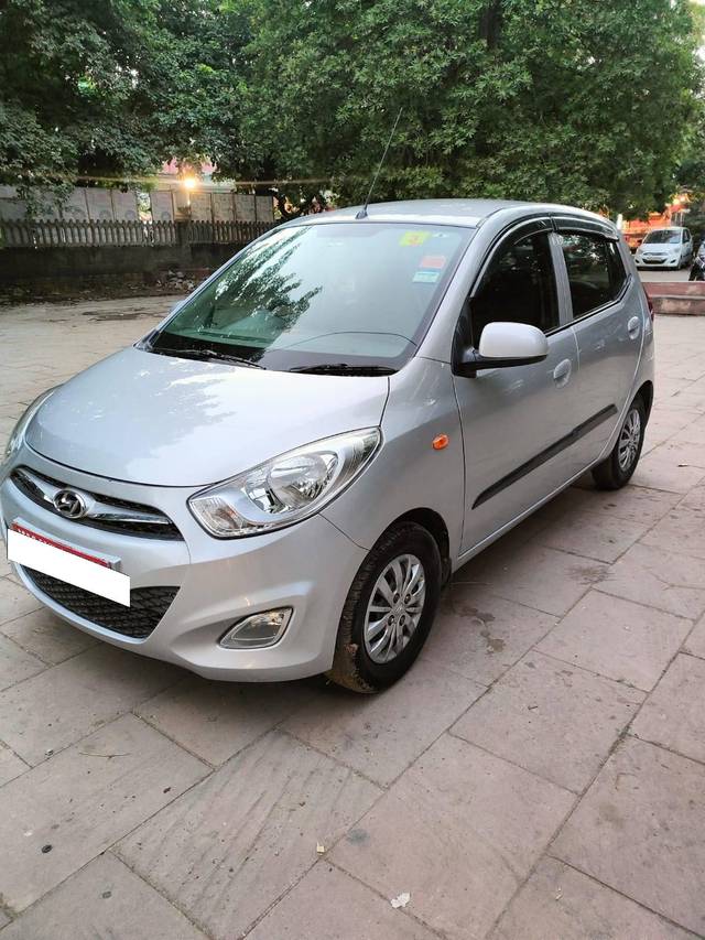 https://images10.gaadi.com/usedcar_image/4230932/original/processed_5d976421161a93b4355dd1e0173c5d2a.jpg?imwidth=6400