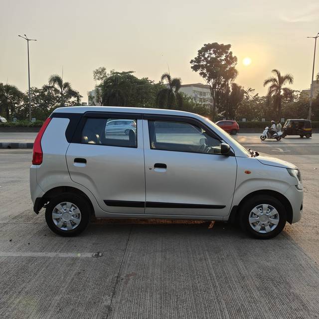 https://images10.gaadi.com/usedcar_image/4230944/original/e3ffb712b6b15c6b761419dc28e0b388.jpg?imwidth=6401