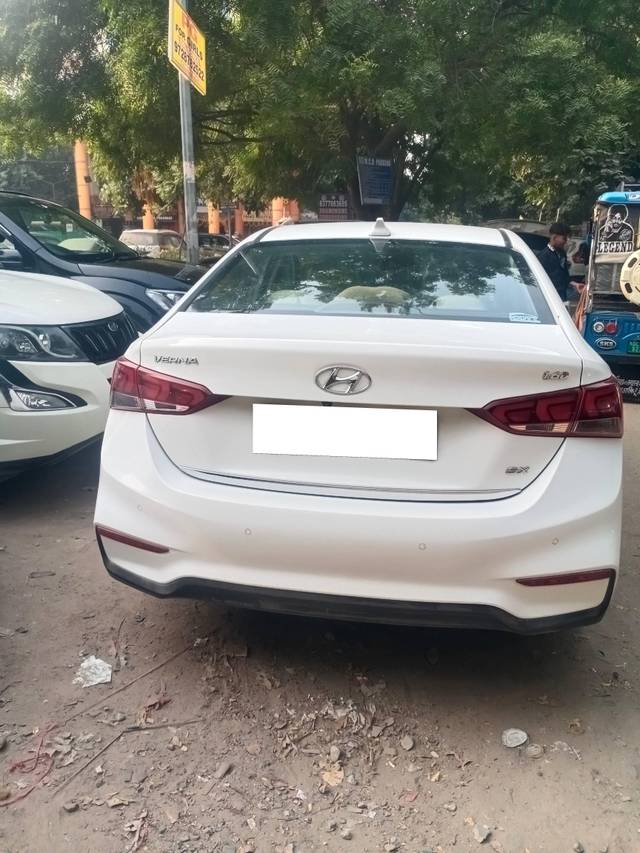 https://images10.gaadi.com/usedcar_image/4230949/original/processed_2a2685ac657dcbe3712c06375eee8c71.jpg?imwidth=6402