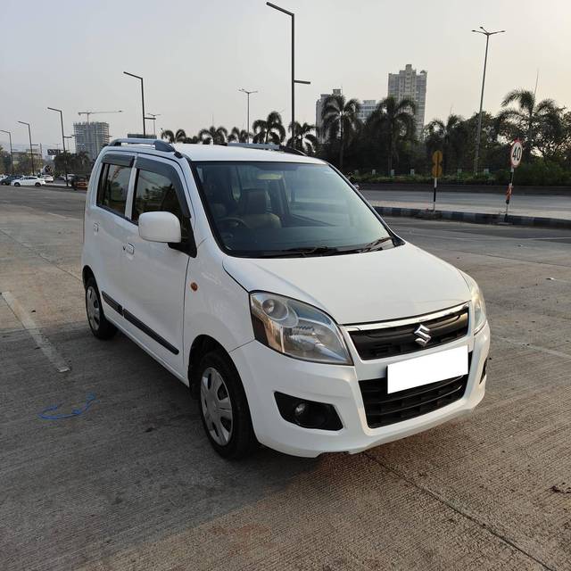 https://images10.gaadi.com/usedcar_image/4230954/original/processed_6233f25fcf3632d07325d212102e4a01.jpg?imwidth=6400