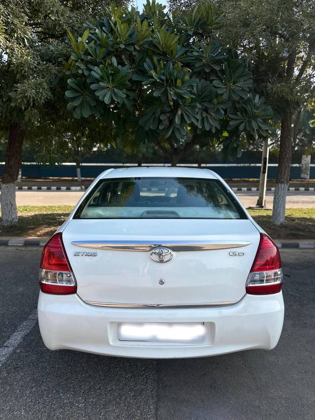 https://images10.gaadi.com/usedcar_image/4230981/original/processed_3b2554dc9a3e6287315b6ac7d2f896e8.jpg?imwidth=6401