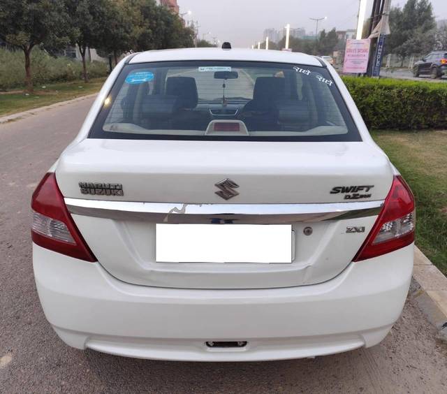 https://images10.gaadi.com/usedcar_image/4230985/original/processed_382595e94f336c8d1cf26110f6333359.jpg?imwidth=6402