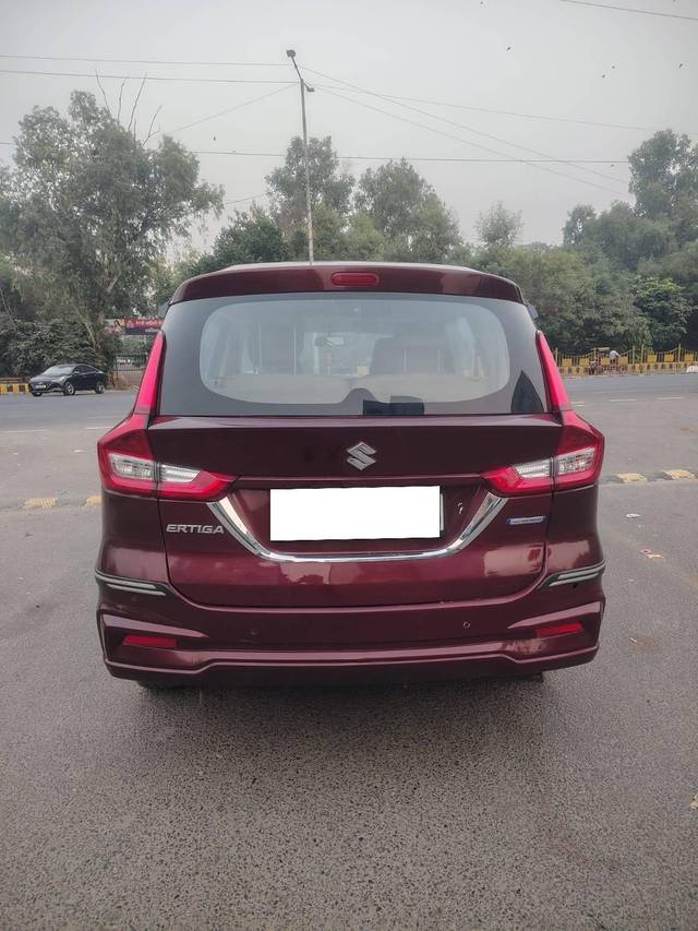 https://images10.gaadi.com/usedcar_image/4231041/original/processed_93515ec96bcbe1e1bfb1069d93567c8e.jpg?imwidth=6401