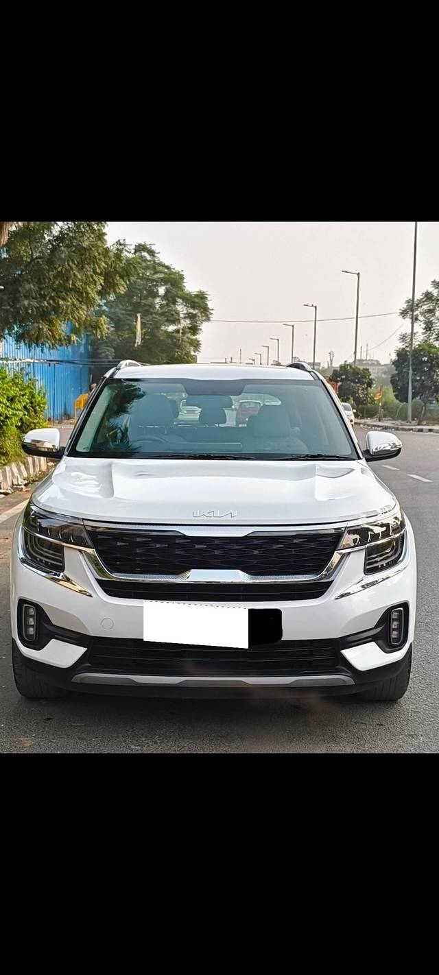 https://images10.gaadi.com/usedcar_image/4231066/original/processed_81a5eb3194946bc35a43f6f99d3d07b3.jpg?imwidth=6400