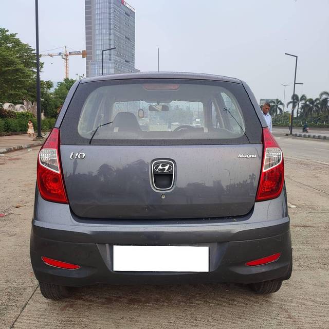 https://images10.gaadi.com/usedcar_image/4231073/original/processed_4c4d2fbf78fdddcf2c099288ba89579e.jpg?imwidth=6402