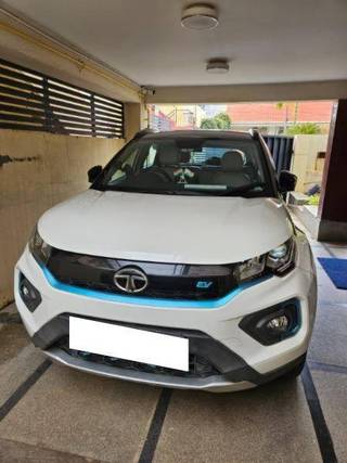 Tata Nexon EV Max 2022-2023 Tata Nexon EV XZ Plus