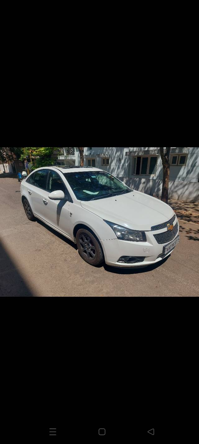 https://images10.gaadi.com/usedcar_image/4231133/original/51121fc7958cb518b7acc074ce85668c.jpg?imwidth=6402