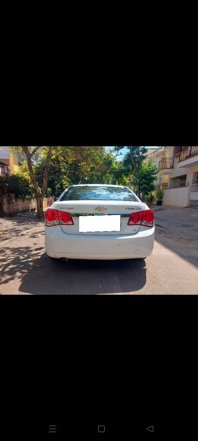 https://images10.gaadi.com/usedcar_image/4231133/original/processed_b13f7297cb5d9332ba2fc9ef4f9a6123.jpg?imwidth=6401