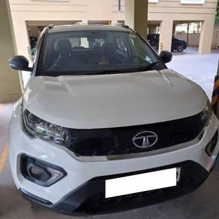 Tata Nexon 2017-2020 Tata Nexon 1.2 Revotron XE