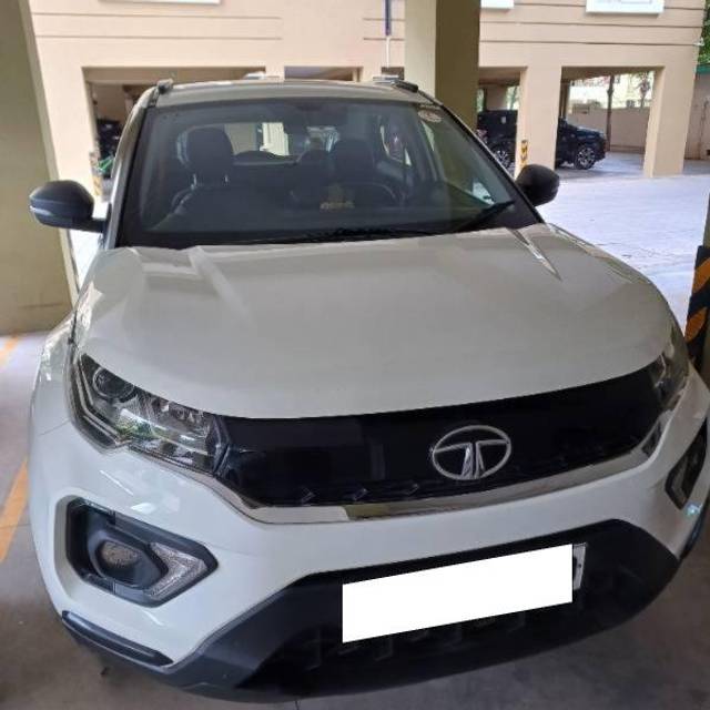 https://images10.gaadi.com/usedcar_image/4231134/original/processed_9ebccbf6-5771-4b02-b0c4-16690a8e482d.jpg?imwidth=6400