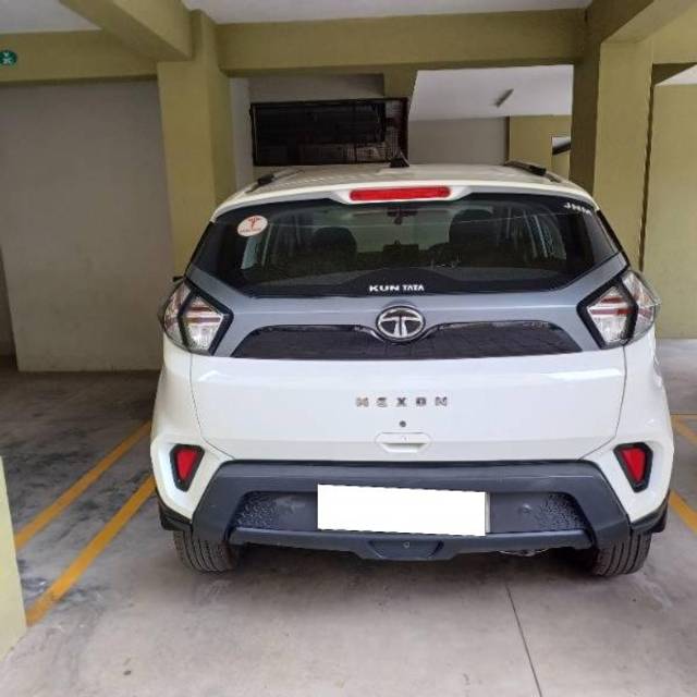 https://images10.gaadi.com/usedcar_image/4231134/original/processed_bfe40fb3-b797-4a29-9484-edd183f9bb09.jpg?imwidth=6401