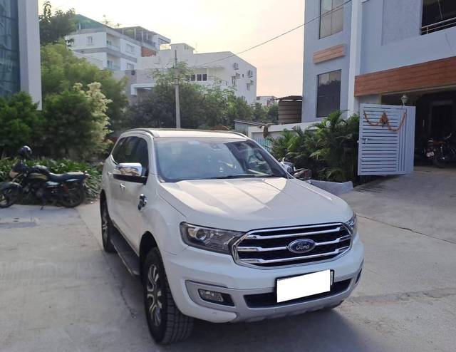 https://images10.gaadi.com/usedcar_image/4231139/original/processed_30cea2925ed786e50e7835b48d8937e1.jpeg?imwidth=6400