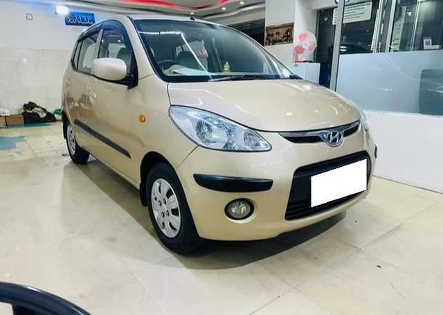 https://images10.gaadi.com/usedcar_image/4231243/original/processed_d99bed6a0d729a4ffaa5db2375527e1a.jpg?imwidth=6400