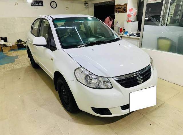 https://images10.gaadi.com/usedcar_image/4231274/original/processed_6dfc73d8efcbb1ae680d1a1e07fc77dd.jpg?imwidth=6400