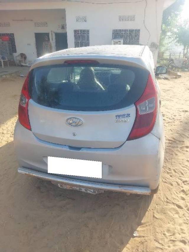 https://images10.gaadi.com/usedcar_image/4231319/original/processed_8d6f729f-fc7a-40c6-b32f-8d13c73c83ae.jpg?imwidth=6401