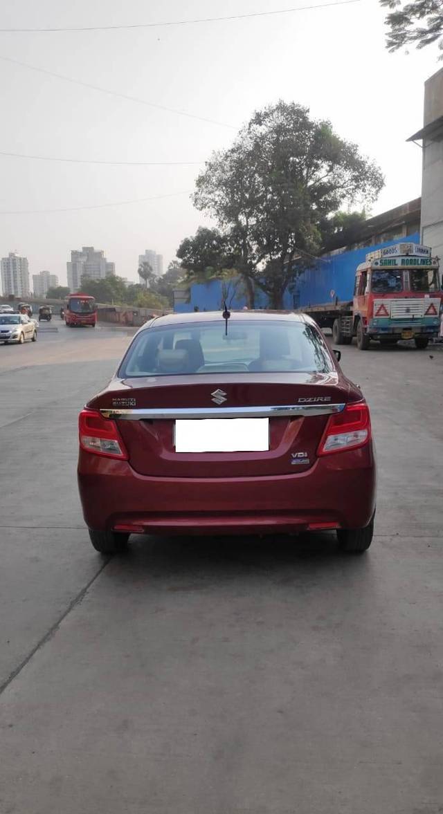 https://images10.gaadi.com/usedcar_image/4231344/original/processed_8ff1e3e6cd534d74622b97e9d4a58772.jpg?imwidth=6402