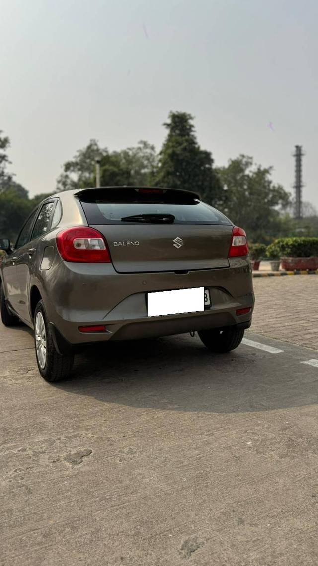 https://images10.gaadi.com/usedcar_image/4231434/original/processed_350410104056e6445ec8a0fecea5c955.jpg?imwidth=6402